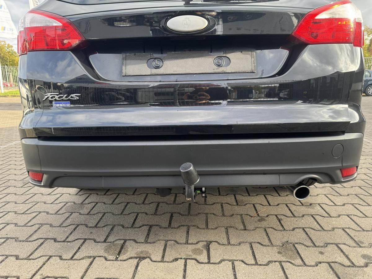 Ford Focus 3 original Sto&szlig;stange Stossf&auml;nger hinten Kombi Panther Schwarz Bj.2011